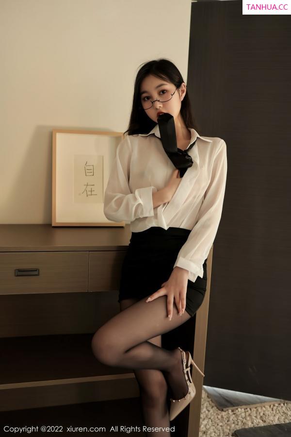 谢晚晚  [XiuRen]高清写真图 2022.06.08 No.5117 谢晚晚第77张图片